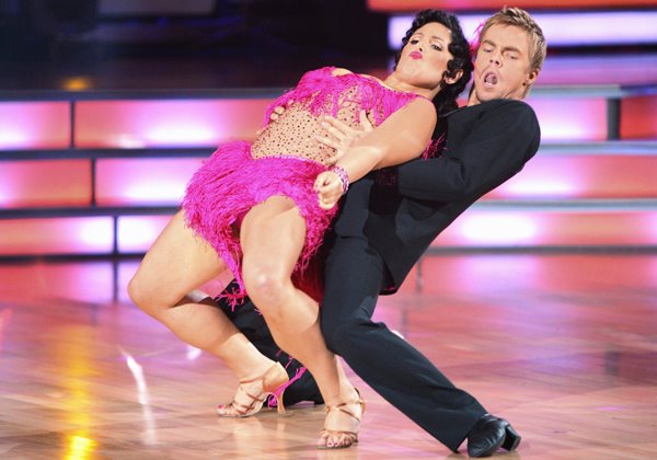 Ricki Lake Loses 8.5 inches On DWTS!